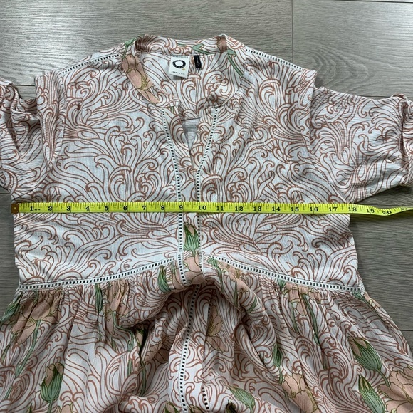 Anthropologie Akemi + Kin Veria Floral Dustry Pink Short Sleeve Blouse Tunic Top - Picture 9 of 9